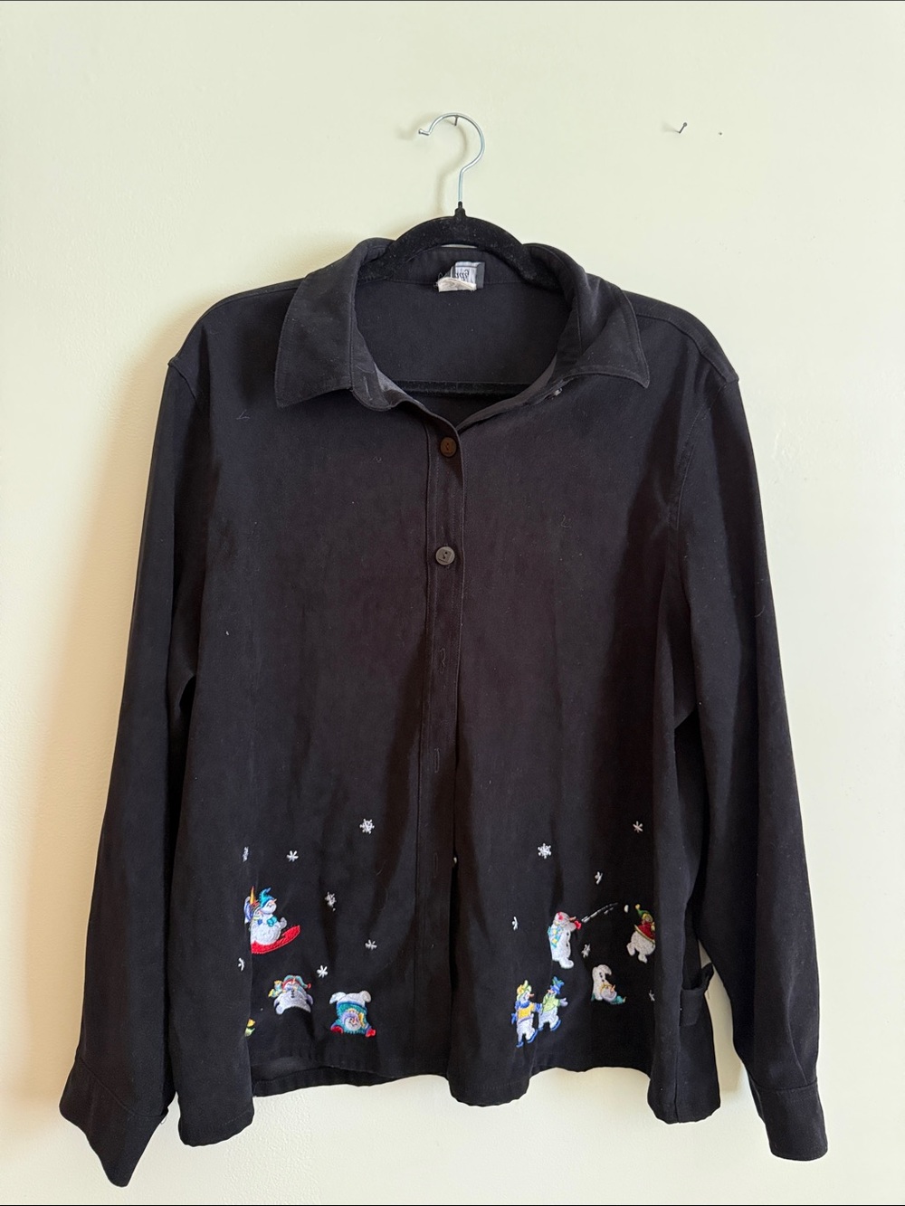 VTG Black Button-Up Jacket with Colorful Winter Embroidery